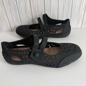 Women's Black Mary Jane Shoes Size 10.5, NEW